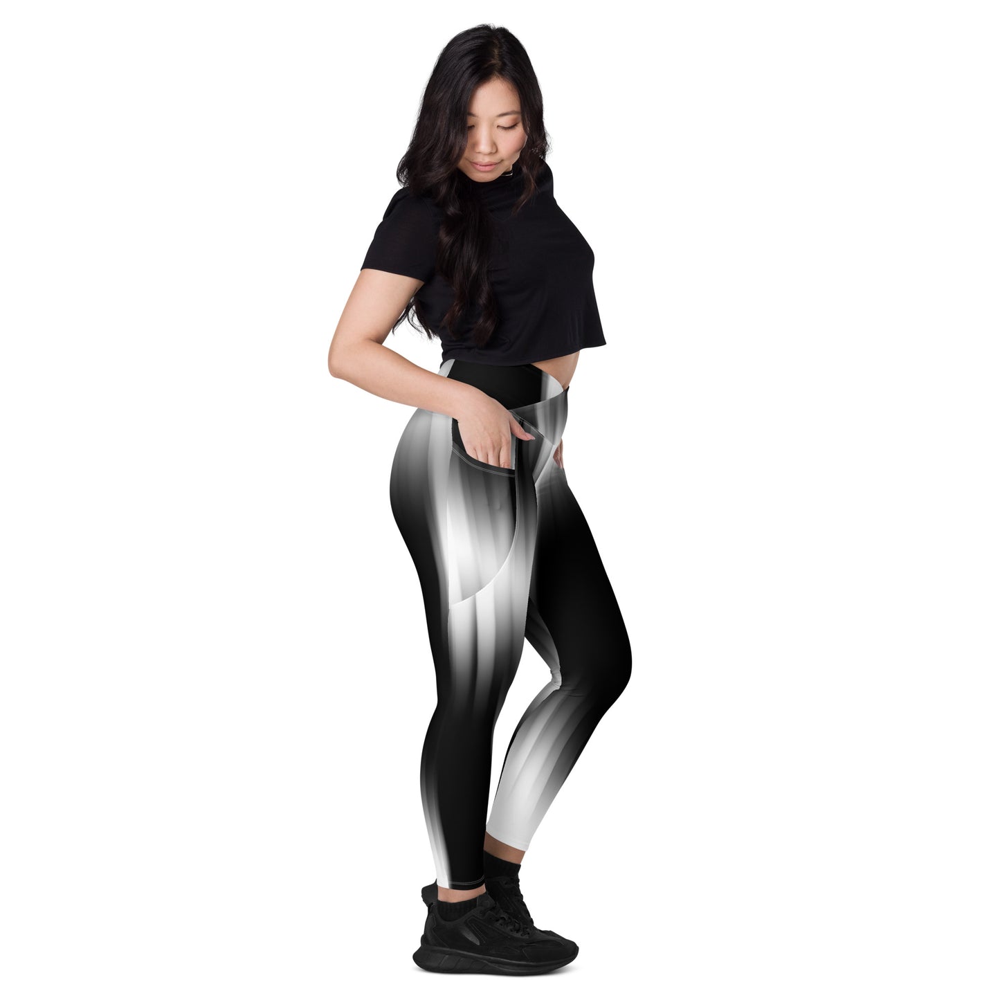 Crossover leggings with pockets